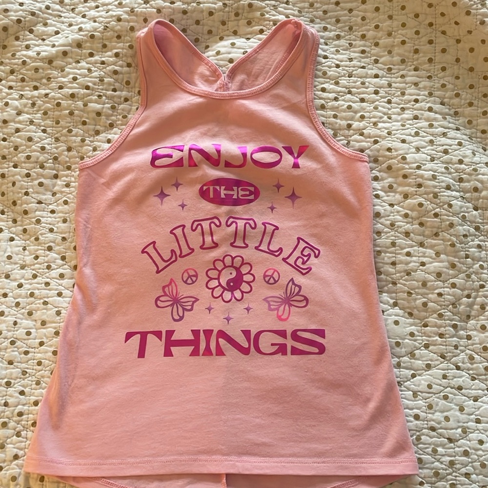 Pink active top